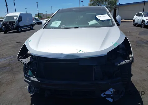 2013 Hyundai Santa Fe Sport z USA, uszkodzony, nr VIN 5XYZU3LB9DG099959